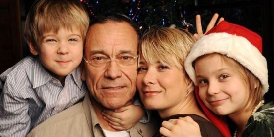 Дочь Андрея Кончаловского и Юлии Высоцкой в коме