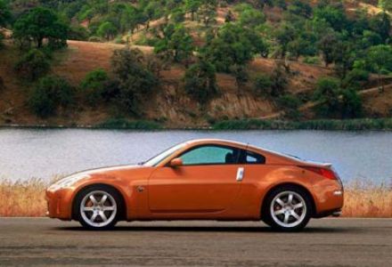 Мужчина меняет собственное яичко на спорткар