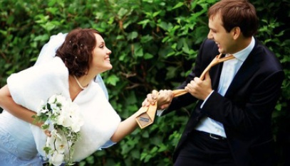 Мужчины предпочитают жениться на некрасивых женщинах