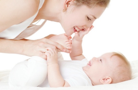 Дети, родившиеся путем кесарева сечения, чаще страдают от ожирения