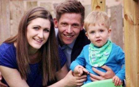 Мальчик бабочка боится любых прикосновений