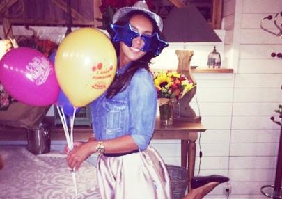 Алсу устроила вечеринку в честь дочери